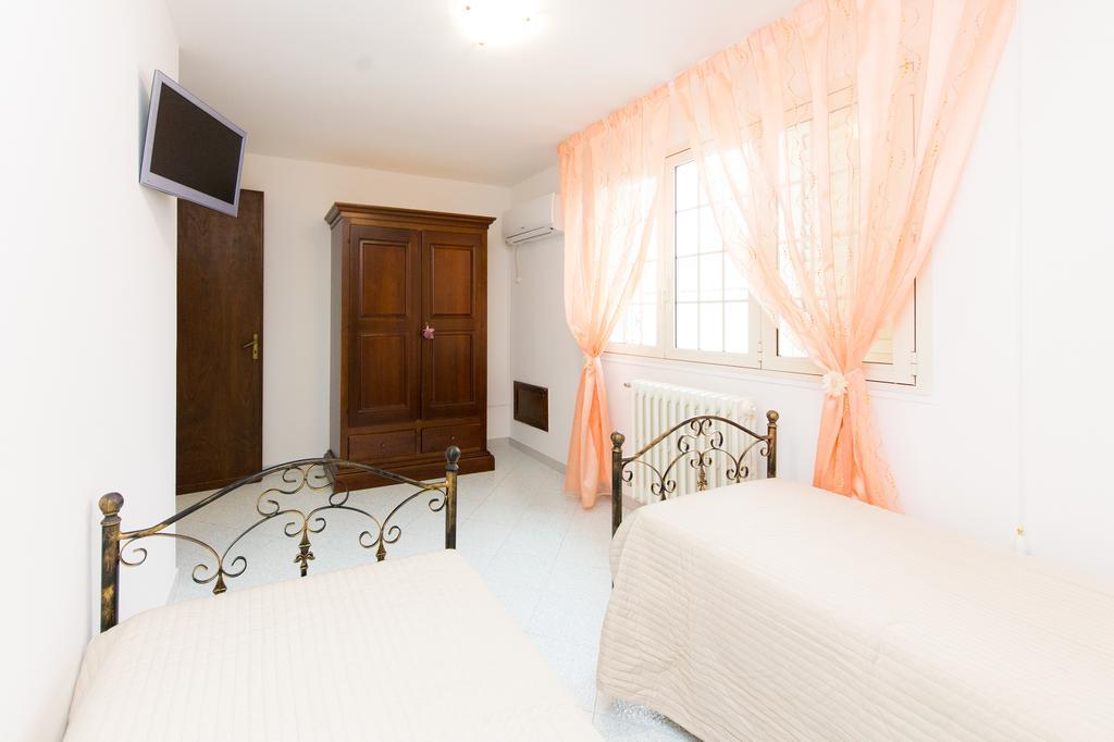 B&B La Casa Nel Borgo Specchia Exterior photo